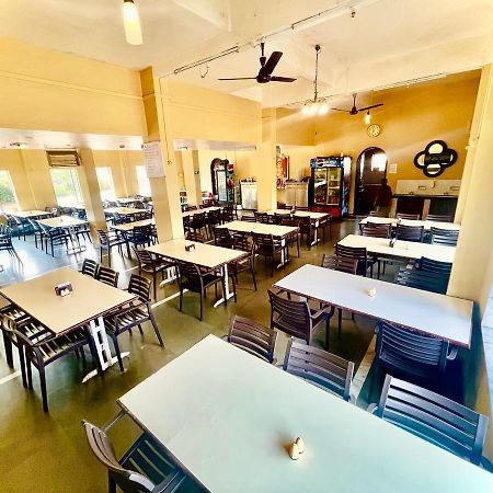 Hotel Manik Moti Lonavala Bagian luar foto