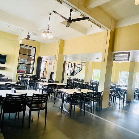 Hotel Manik Moti Lonavala Bagian luar foto