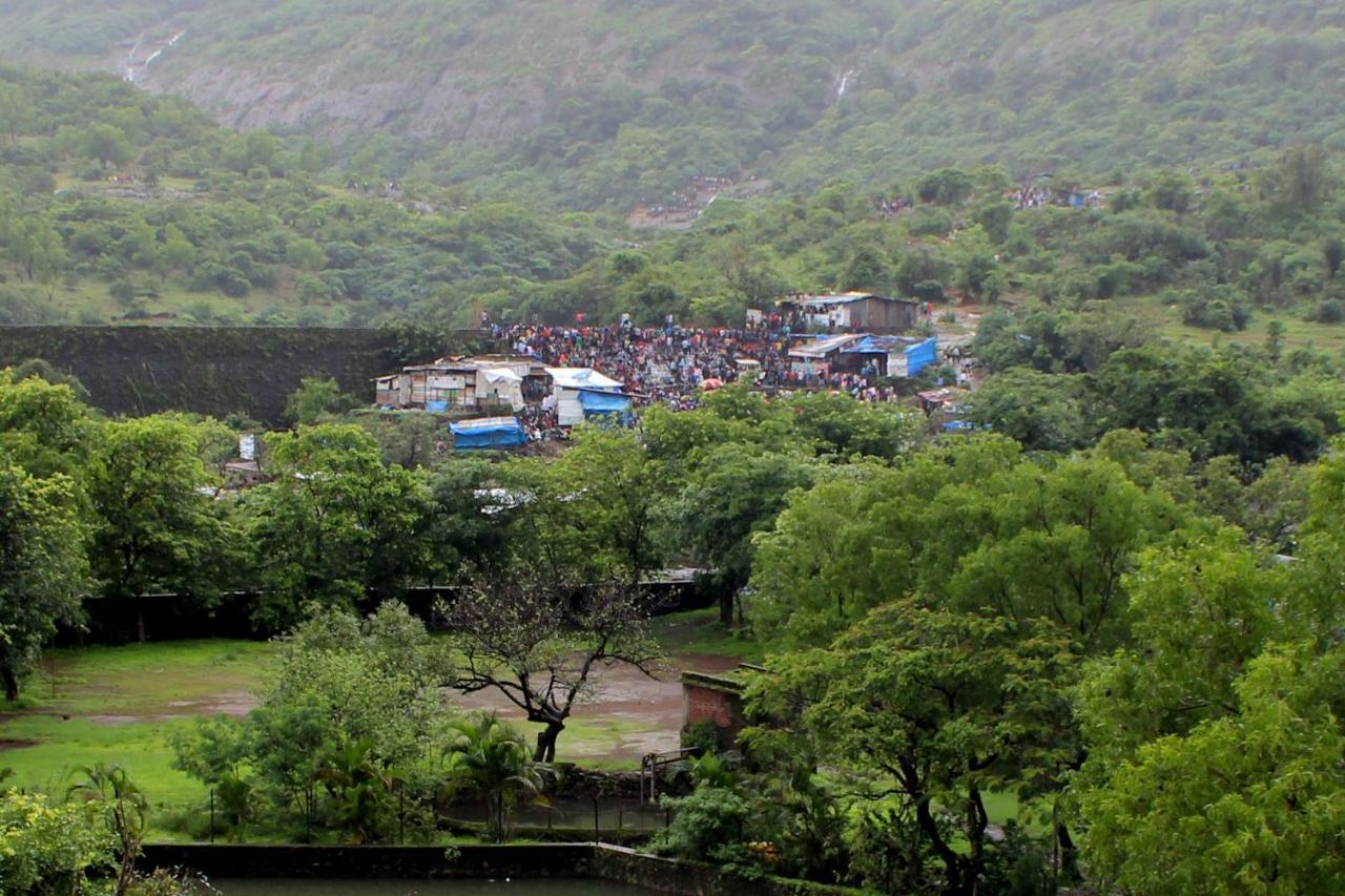 Hotel Manik Moti Lonavala Bagian luar foto
