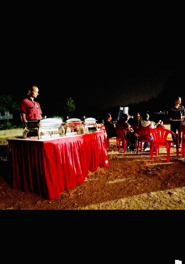 Hotel Manik Moti Lonavala Bagian luar foto