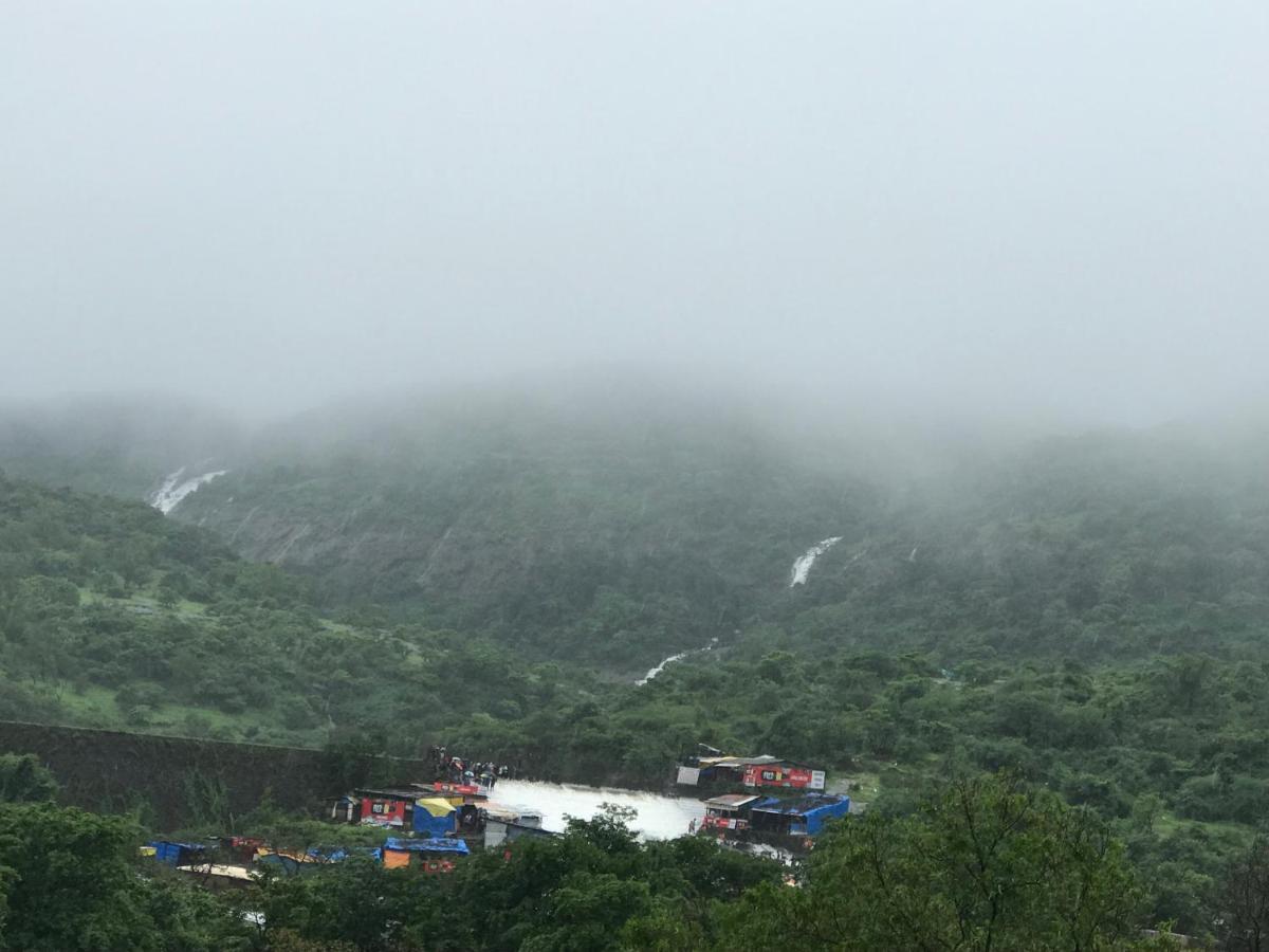 Hotel Manik Moti Lonavala Bagian luar foto