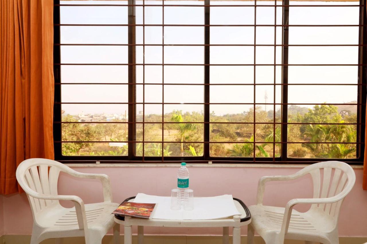 Hotel Manik Moti Lonavala Bagian luar foto